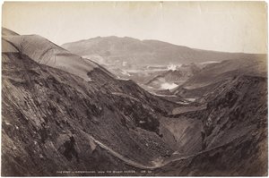 La Grieta en Rotomahana desde el Cráter Negro, noviembre-diciembre 1886